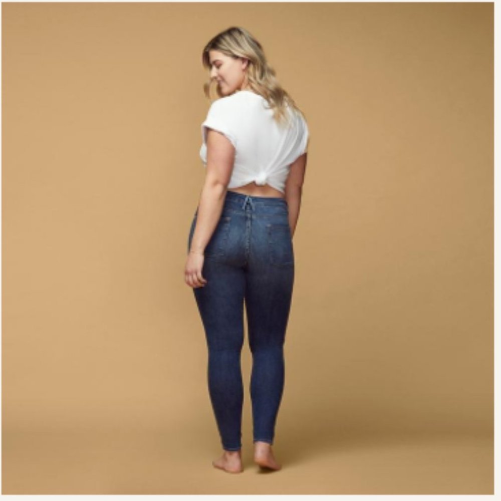 "Good Legs" Good American Jeans BLUE265